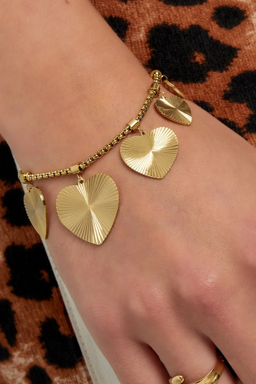 Bold heart bracelet
