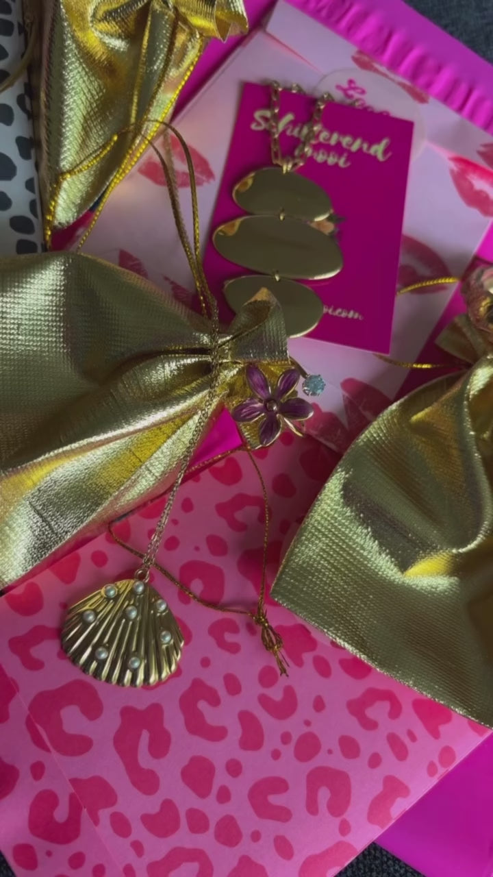 the SUNKISSED box - pre-order